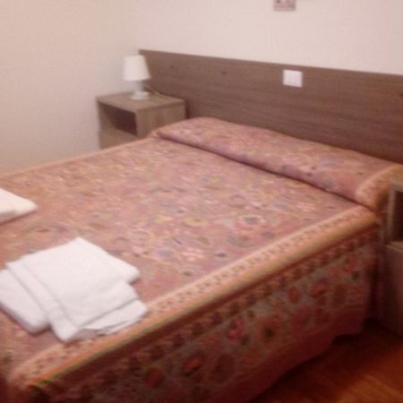 Albergo Alla Pineta Villa Santina Buitenkant foto