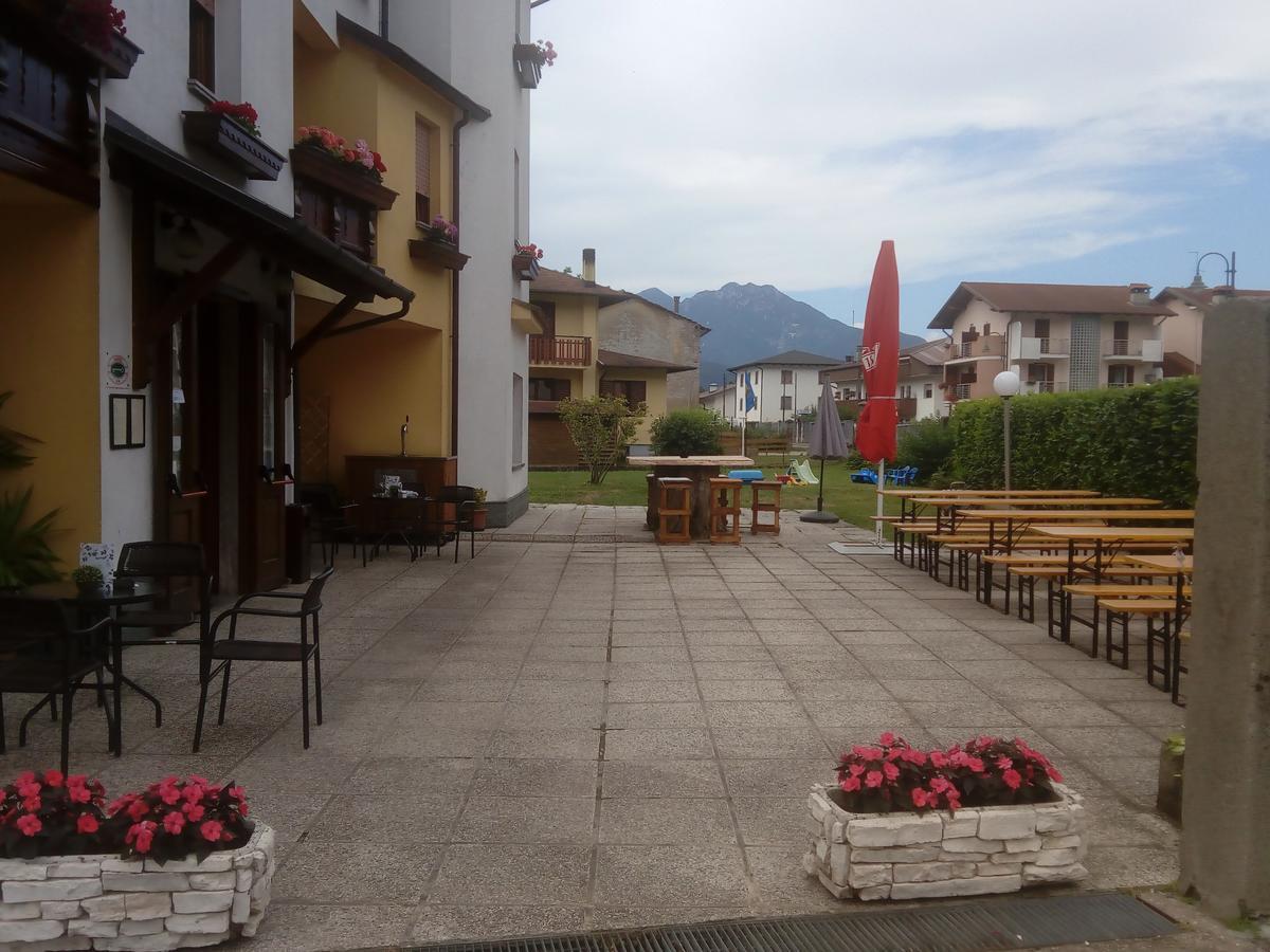 Albergo Alla Pineta Villa Santina Buitenkant foto