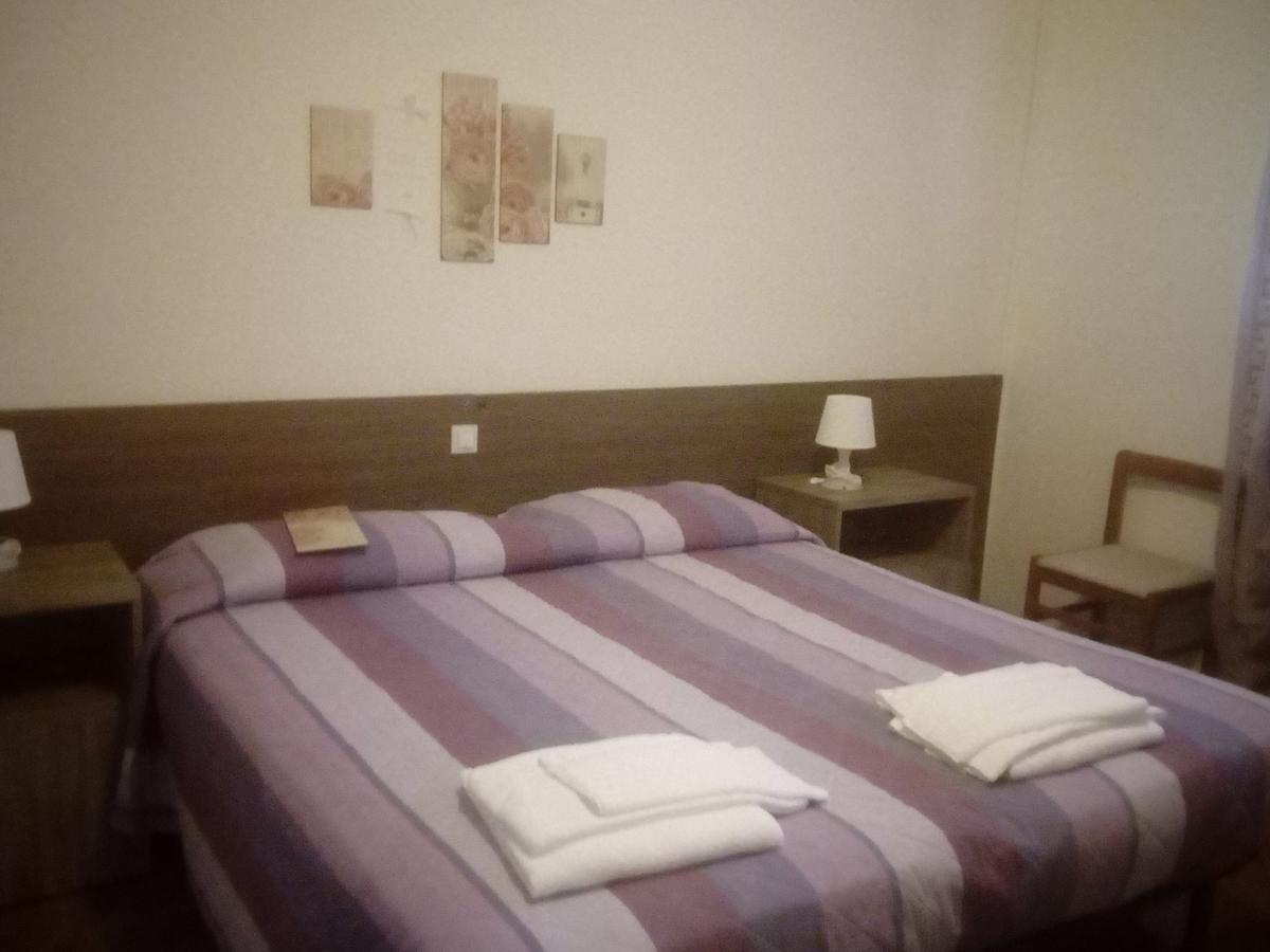 Albergo Alla Pineta Villa Santina Buitenkant foto