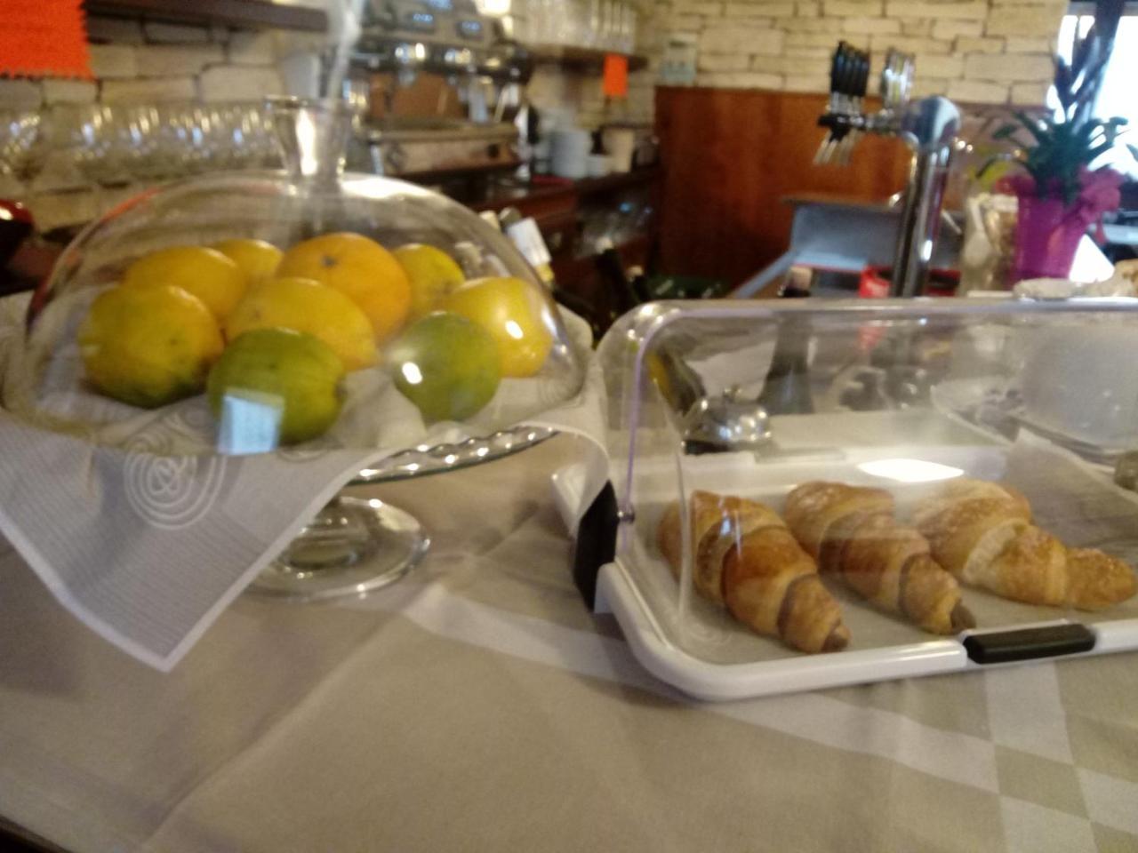 Albergo Alla Pineta Villa Santina Buitenkant foto
